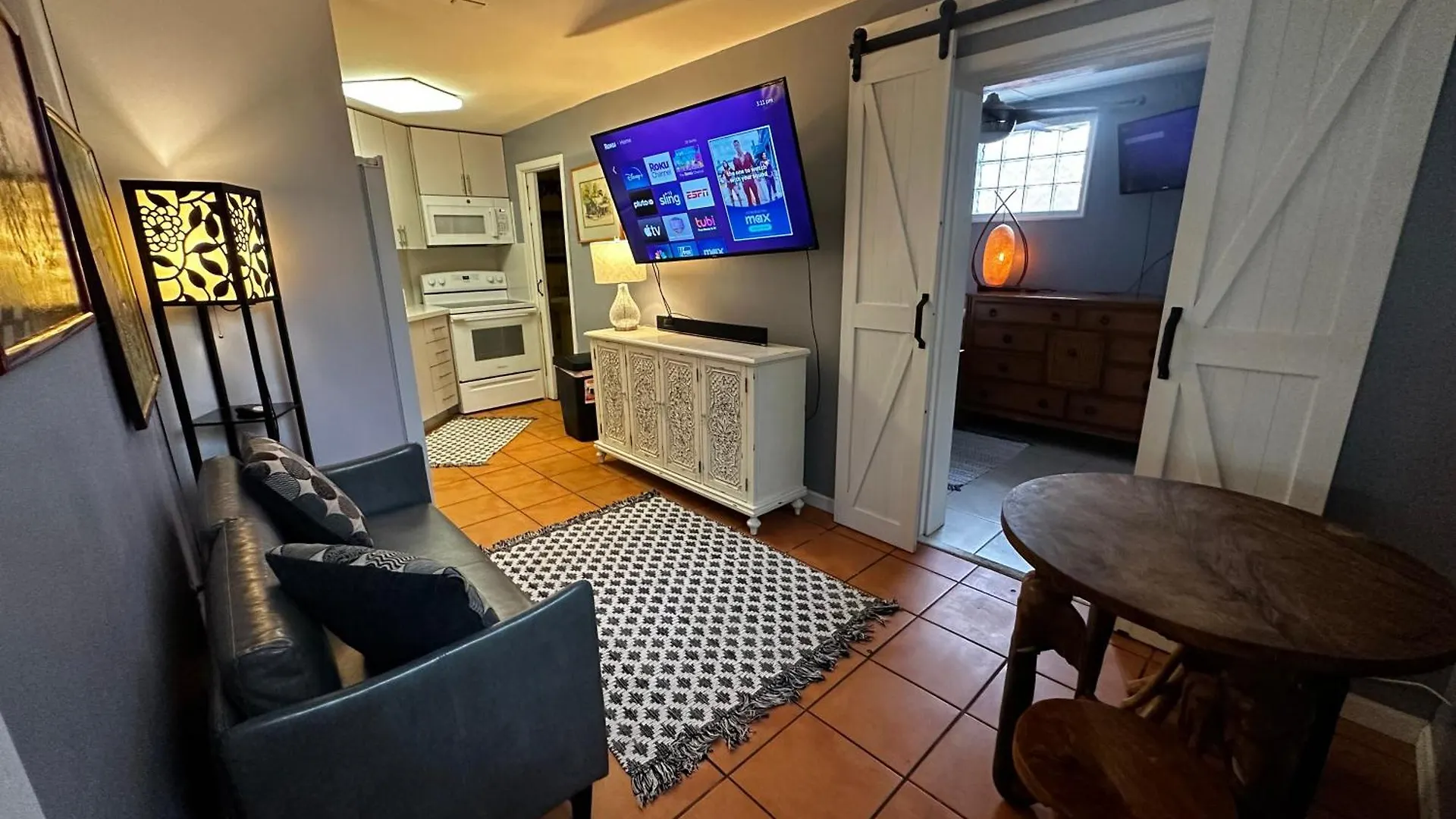 Apartment Cottage In Stock Island Key West