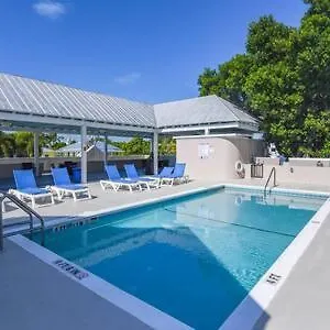 Holiday home New Casa Caribe By Brightwild- Two-story Rooftop Pool, Key West