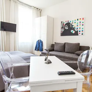 Design I Contactless Check-in Apartment Wien